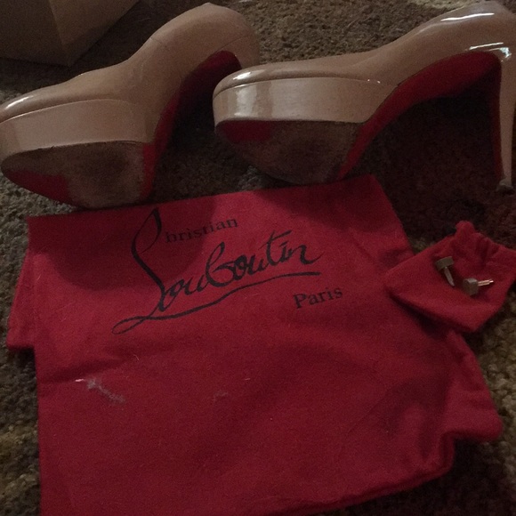 Christian Louboutin Nude Heels 9.5 Euro 39 - Picture 3 of 4